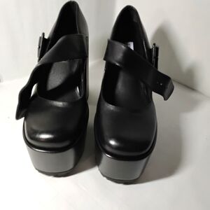 STEVE MADDEN - PLATFORM BOOTS